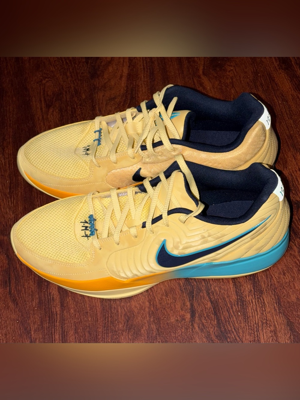 Nike size 16 - Picture 3 of 13
